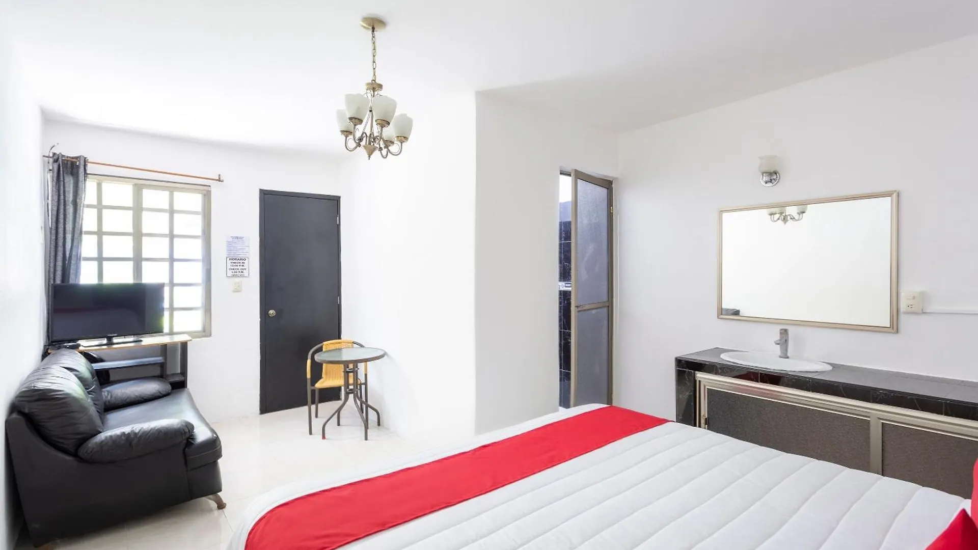 Oyo Hotel Rio Subteniente Lopez