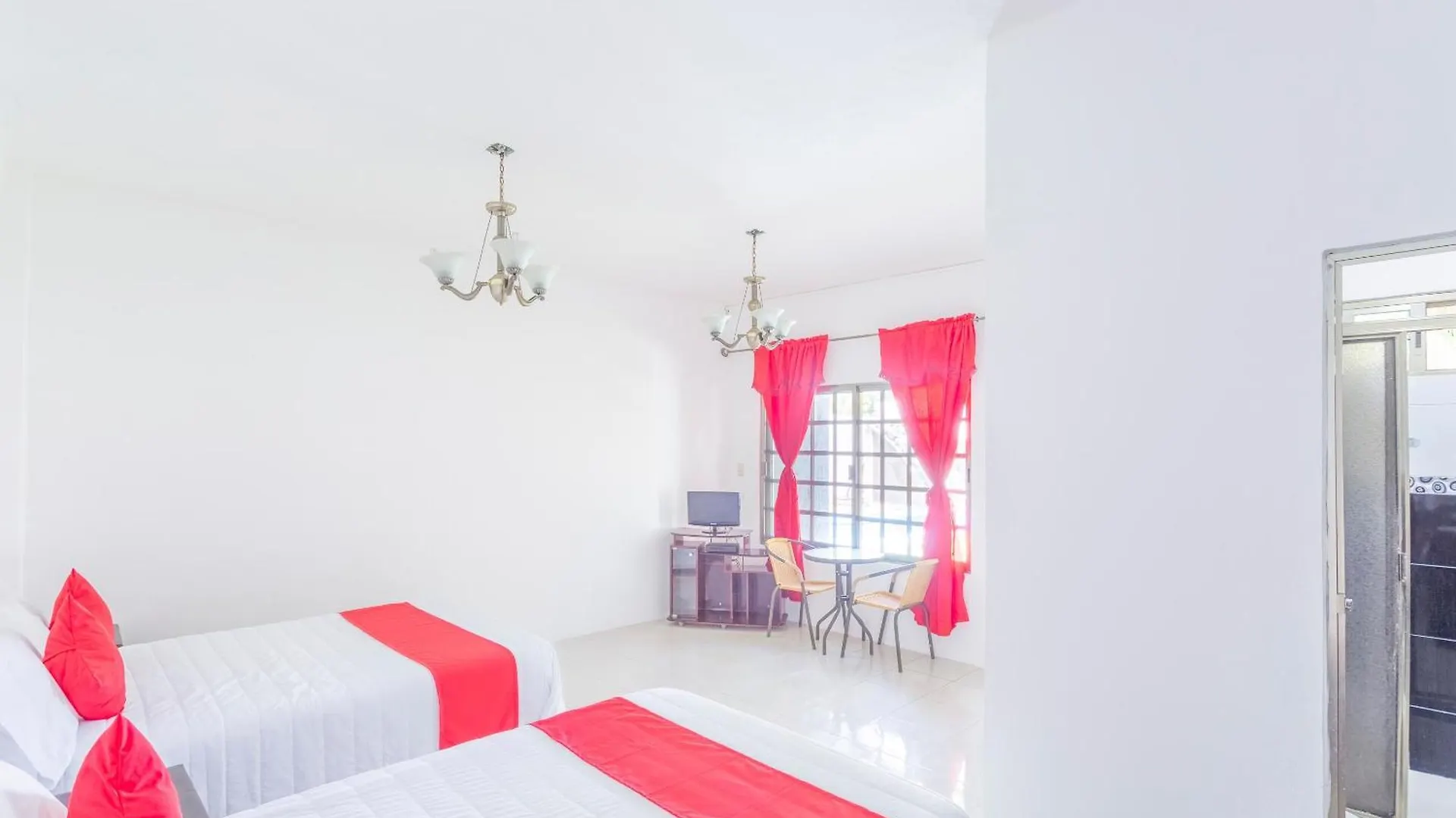 Oyo Hotel Rio Subteniente Lopez