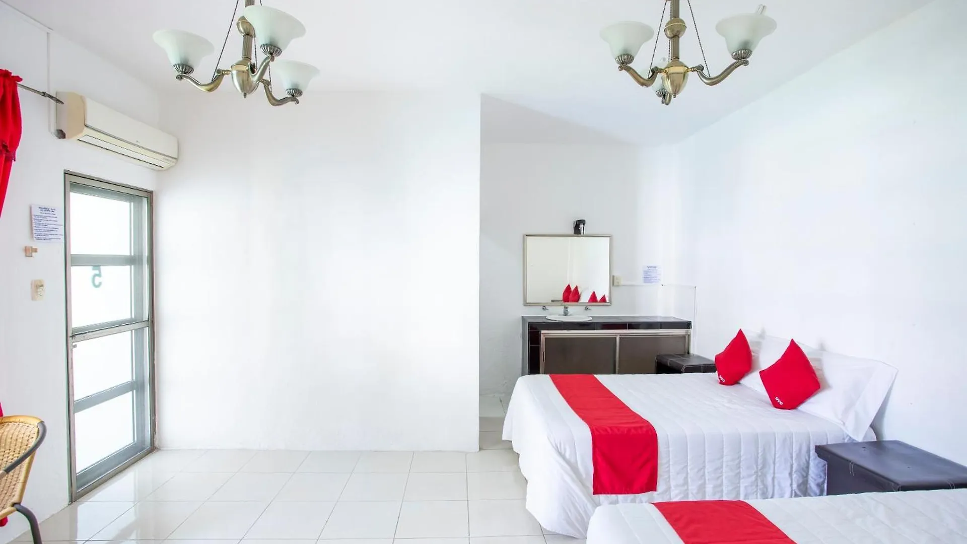 Oyo Hotel Rio Subteniente Lopez